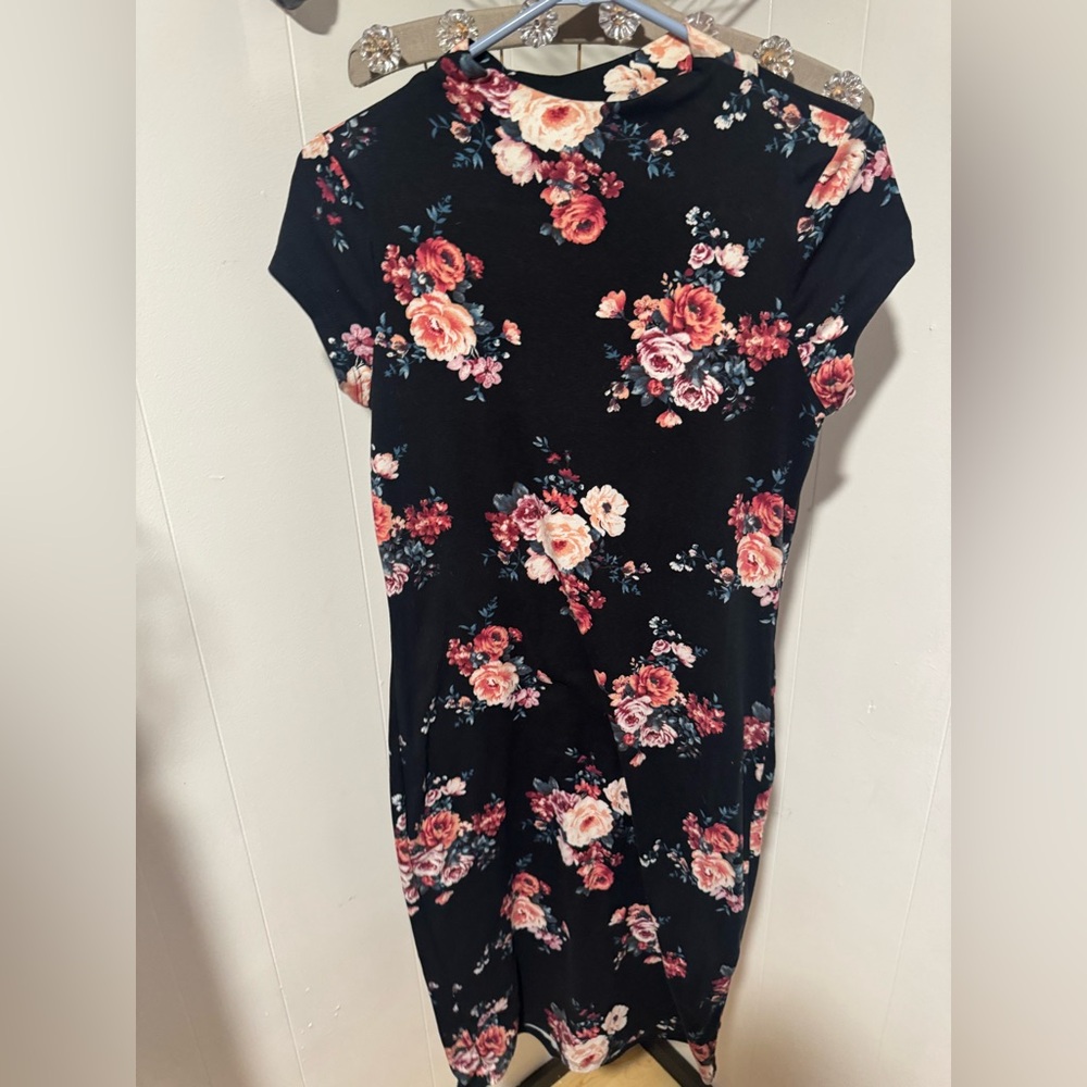 Chesley Black Floral Midi Dress